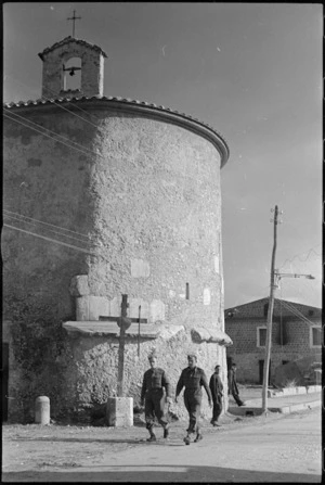 Small round church in the Italian town of Alife - Photograph taken by George Kaye