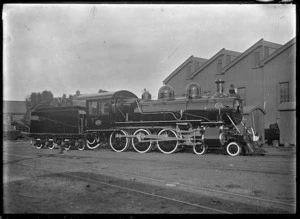 Ub class steam locomotive 331, 4-6-0 type.