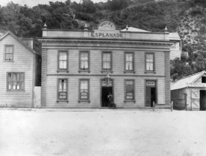Esplanade Hotel, Thorndon Quay, Wellington
