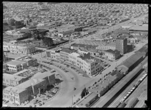 Central Invercargill with railway yards (on left), the Crescent (foreground) and St Pauls Catholic Church (top right)