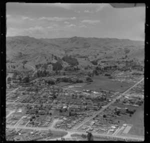Gisborne, Poverty Bay, showing housing and hills