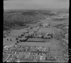 Moerewa, Northland, showing housing and Simpson Park