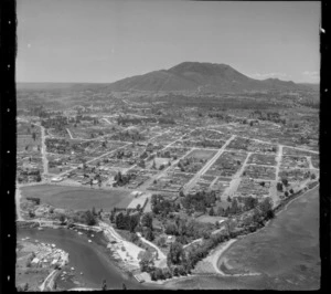 Waikato River and Lake Taupo with Marina, Domain and Tongariro Street with town centre and Mount Tauhara beyond