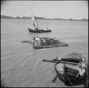 NZ Engineers' experimental amphibious bren carrier afloat on the Nile at Maadi, Egypt - Photograph taken by George Bull