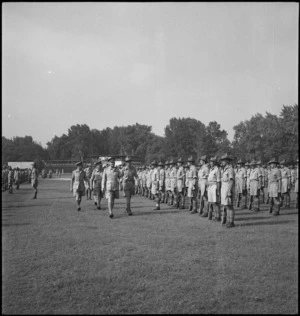 Lieutenant General Freyberg inspecting 6th NZ Infantry Brigade at Maadi Sports Ground, Egypt - Photograph taken by G F Kaye
