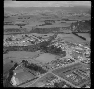 Eketehuna, farmland, sports grounds, township and farmland