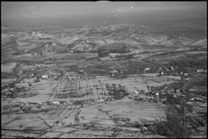 Aerial view of 2 NZ Division HQ and surrounding countryside in the Sangro River area, Italy, World War II - Photograph taken by George Kaye