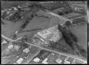 Glendowie School, Auckland, includes school, farmland and housing