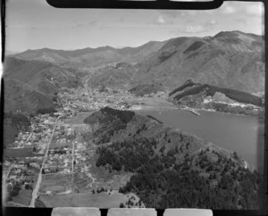 Picton, boats, wharf, harbour, township and housing