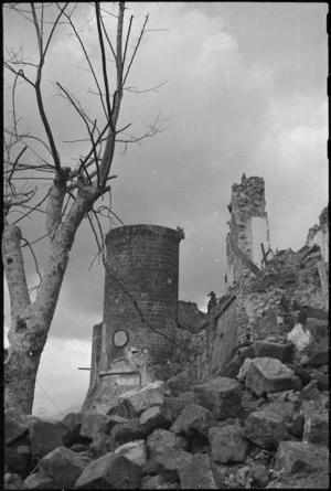 Ruins of the village of Mignano in Italy during World War II - Photograph taken by George Kaye