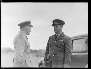 Bradshaw, A J Squadron Leader Royal Air Force Technical College [RAFTC], of Otago with C/Capt C.C Hunter, Whenuapai