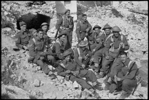 Group of New Zealanders on the Cassino battlefront, Italy, World War II - Photograph taken by George Kaye