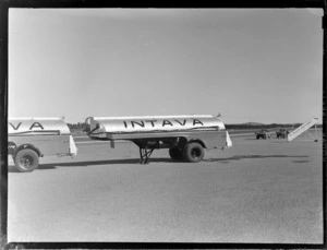 Vacuum Oil 'Intava' trailer, Whenuapai airfield, Auckland