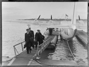 Tasman Empire Airways, Crew of Aotearoa, includes aircraft (flying boat), dock and airport workers