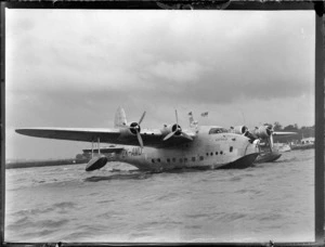 View of the TEAL Short Tasman Flying Boat ZK-AMD 'Australia' taxiing in to Mechanic's Bay on arrival, Auckland City