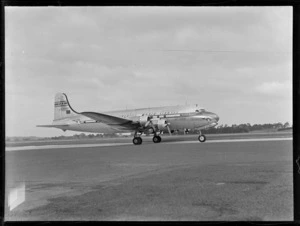Pan American World Airways, Clipper aircraft breaking at Whenuapai, Auckland