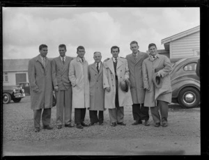 Portrait of the USA Davis Cup Team, (L to R) J Brown, Gardnar Mulloy, Bill Talbert, Walter Pate (Manager), Frank Parker, Jack Kraemer and Ted Schroeder, [Auckland?]