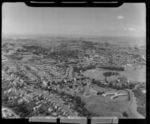 Auckland Hospital and Grafton Road in foreground with the Auckland Domain beyond looking to One Tree Hill, Auckland City