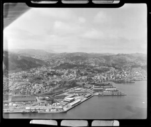 Wellington City, including railways and shipping