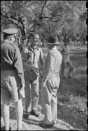 Prime Minister Peter Fraser meets Lieutenant General Sir R L McCreery in the Cassino area, Italy, World War II - Photograph taken by George Bull