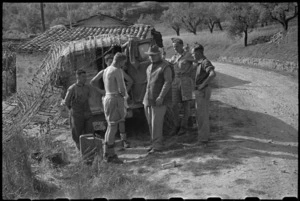 Prime Minister Peter Fraser talking to K Section members, 2 Divisional Signals near Sora, Italy, World War II - Photograph taken by George Bull