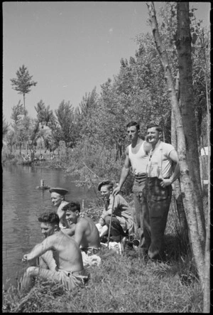 Group of New Zealanders on the bank of the Fibrino River, near Sora, Italy, World War II - Photograph taken by George Kaye