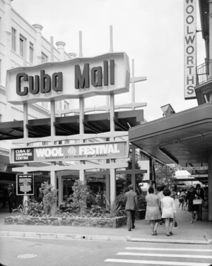 Cuba Mall entrance, Wellington