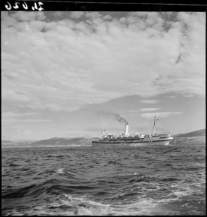 World War 2 hospital ship Maunganui, Wellington Harbour