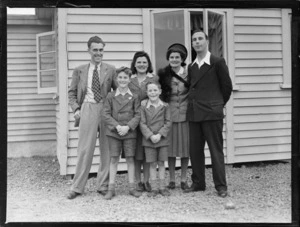 Mr and Mrs Green and their children, with Mr Holloway and his wife, passengers on a Pan American World Airways flight to Auckland