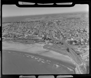 View to the south Canterbury town of Timaru with Caroline Bay with Evans Street in foreground looking south over the CBD and outer suburbs