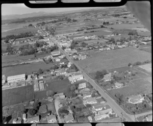 Street in Motueka, Tasman District, including housing