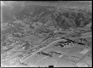 View of the suburb of Silverstream with Fergusson Drive and Saint Patrick's College, Upper Hutt City, Wellington Region