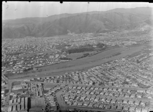 The suburb of Alicetown in foreground and Victoria Street with the Ewen Road Bridge over the Hutt River, looking to Lower Hutt City, Wellington Region