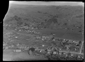 Manunui, Manawatu-Whanganui, including housing, farmland and hills