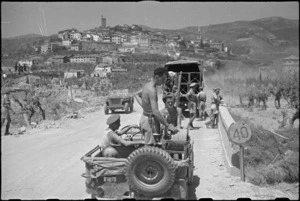 Signal personnel of 2 New Zealand Division on the job near Castiglion Fiorentino, Italy, during World War II - Photograph taken by George Kaye