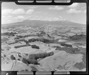 Mt Egmont / Mt Taranaki, includes housing and farmland