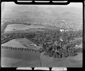 Christchurch, Canterbury Region, [featuring Hagley Park?]