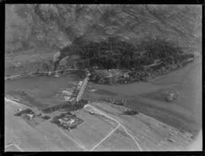 Goldmining, view of the Kawarau River Dam and road bridge, Central Otago Region