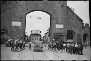 Looking towards the Porta Romana in southern Florence, Italy, in World War II - Photograph taken by George Kaye