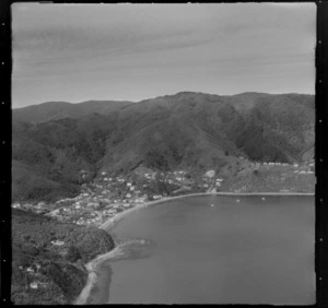 View over the Lower Hutt Valley suburb of Eastbourne with Lowry Bay and settlement, Wellington Harbour
