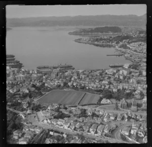 View east over Wellington City with Victoria University, the Cable Car and Kelburn Park in the foreground to the Lambton Harbour waterfront, Oriental Bay and Mount Victoria