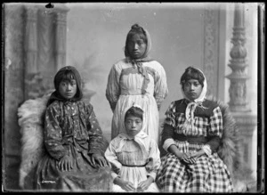 Studio portrait of unidentified Maori girls, Wanganui region