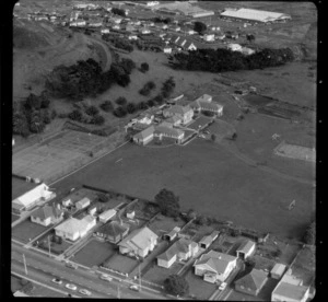 Mt Roskill/Onehunga area, Auckland, with unidentified [school?], sports grounds, and houses