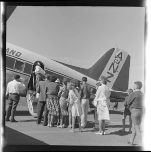 Passengers entering South Pacific Airlines of New Zealand DC3 Viewmaster, Whakatane Airport opening
