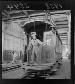 Unidentified man, tram accident from Dufferin Street, Wellington