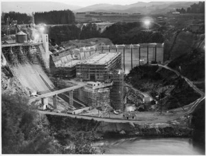 Karapiro hydroelectric power plant under construction