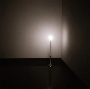 A candle in a dark room [electronic resource] / by Blue Sky Hex.