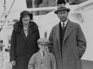 Humphrey Francis O'Leary, his wife and son