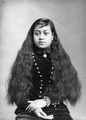 Young Maori woman, Hawkes Bay district