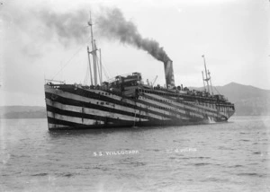 Steamship Willochra, World War I troopship 35, probably in Wellington Harbour